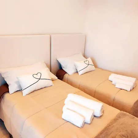 Deluxe Alba アパート *